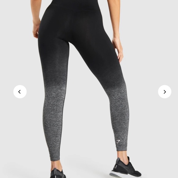 Gym shark leggings 🦋🔥 - Picture 2 of 3